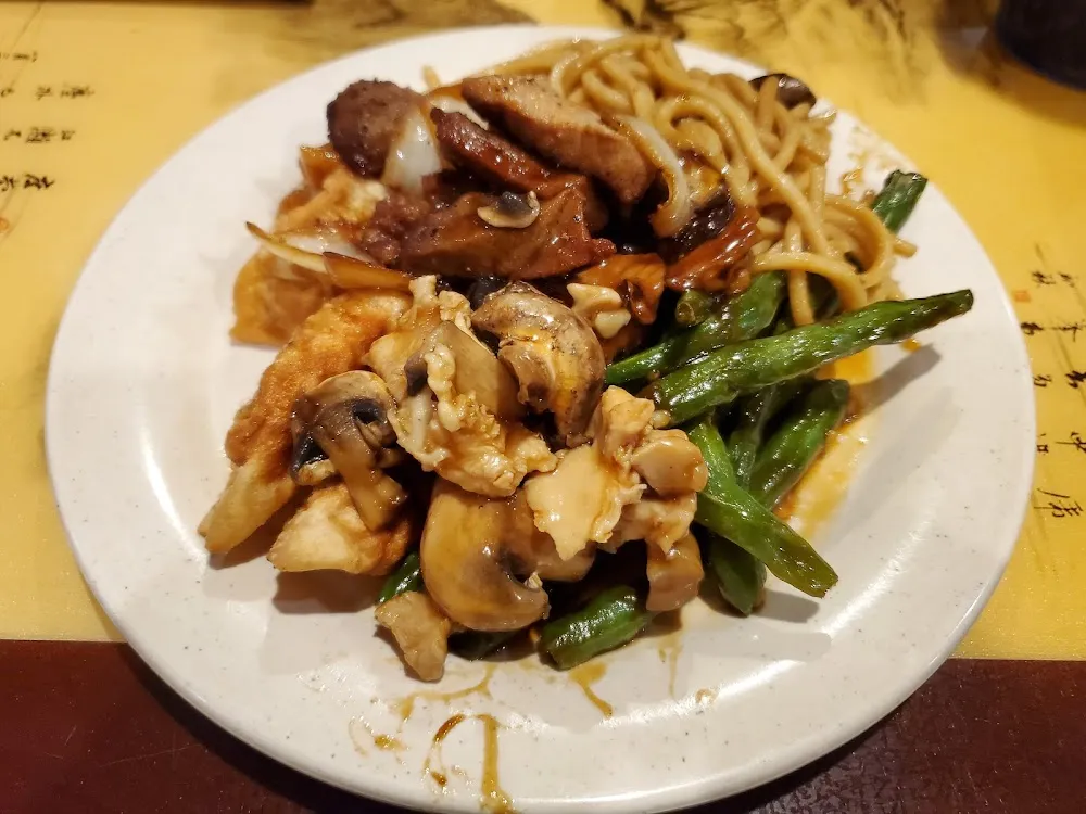 Chow Mein Green Beans Pot Stickers